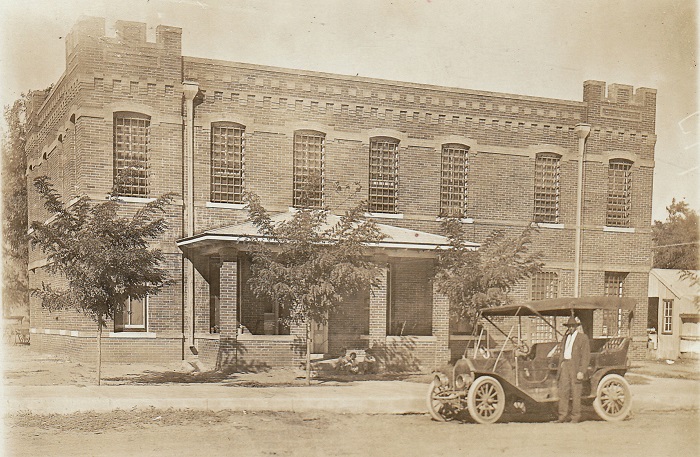 The jail in Vernon, Texas, ca. 1920;